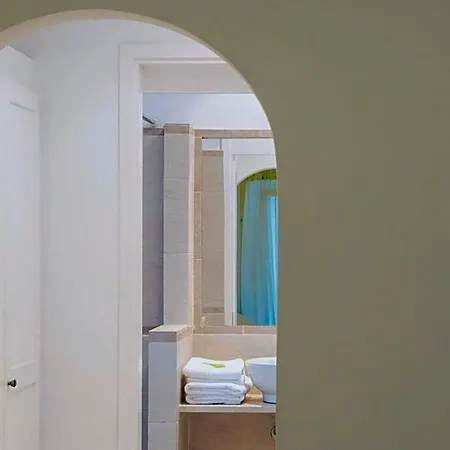 Luxury 2 Bedroom Dyo Vromolimnos Hotel 4*