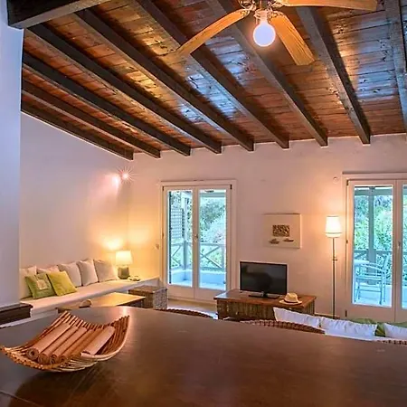 Luxury 2 Bedroom Dyo Vromolimnos 4*