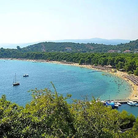 Hotel Luxury 2 Bedroom Dyo Vromolimnos 4*