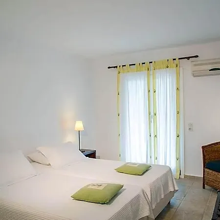 Hotel Luxury 2 Bedroom Dyo Vromolimnos 4*